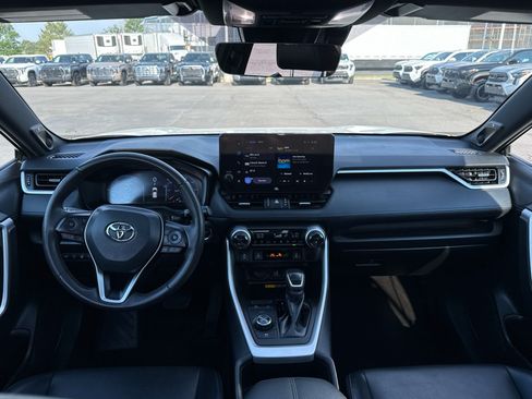 Used 2023 Toyota RAV4 XSE AWD/4WD image 15