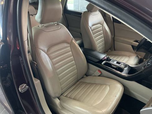 Used 2018 Ford Fusion SE w/ Fusion SE Technology Package image 27