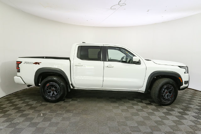 Used 2026 Nissan Frontier PRO-4X AWD/4WD image 12
