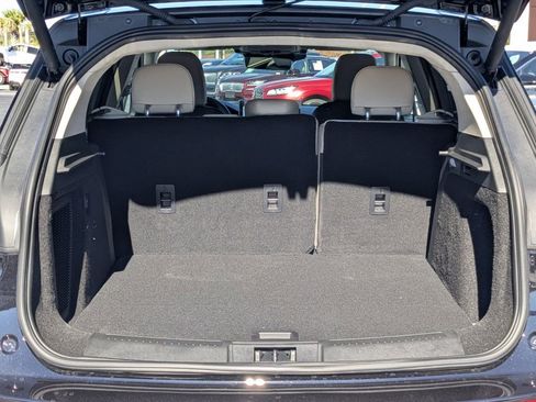 New 2026 Lincoln Corsair Premiere FWD image 13