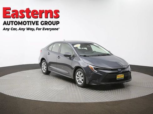 Used 2023 Toyota Corolla LE w/ Carpet Mat Package (TMS) FWD image 49