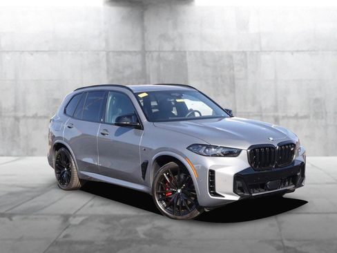 Used 2025 BMW X5 M60i image 2