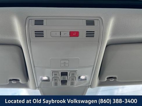 Certified 2023 Volkswagen Tiguan SE w/ Panoramic Sunroof Package AWD/4WD image 18