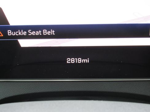 Used 2026 Chevrolet Traverse LT FWD image 30