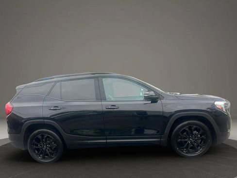 Used 2021 GMC Terrain SLT w/ Infotainment Package II AWD/4WD image 4