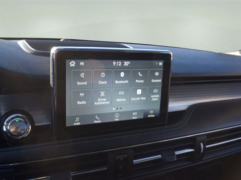 Used 2022 Lincoln Corsair AWD w/ Premium Package image 14