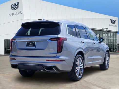 Certified 2025 Cadillac XT6 Premium Luxury FWD image 5