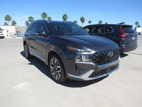 Used 2022 Hyundai Santa Fe Calligraphy image 2