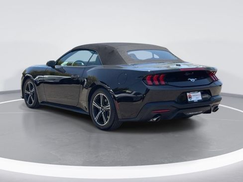 Used 2025 Ford Mustang Convertible RWD image 5