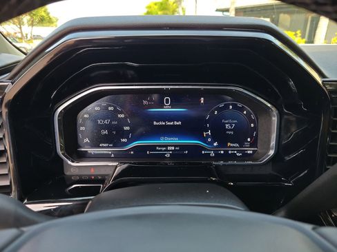 Used 2025 Chevrolet Silverado 1500 LT RWD image 32