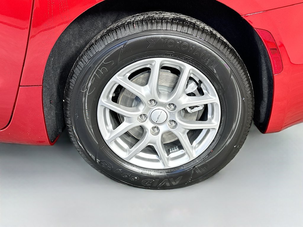 New 2027 Chrysler Pacifica Select FWD image 16