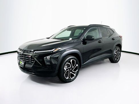 Used 2024 Chevrolet Trax RS w/ Driver Confidence Package image 3