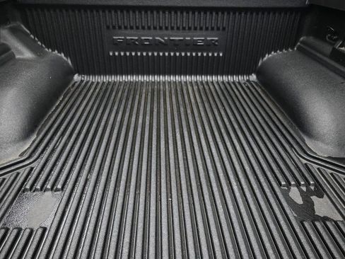 Used 2025 Nissan Frontier PRO-4X image 27