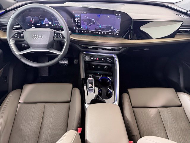 Certified 2025 Audi Q5 Premium Plus w/ Premium Plus AWD/4WD image 15