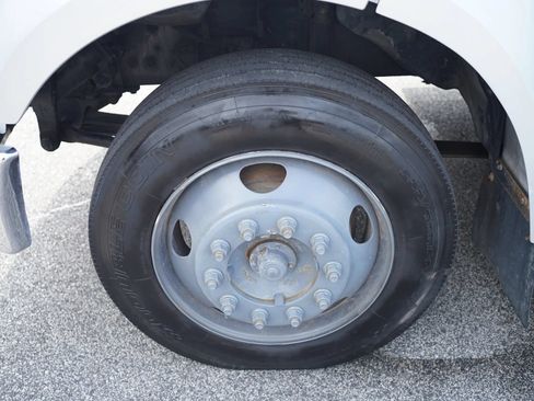 Used 2019 Ford F650 2WD Crew Cab Super Duty image 35