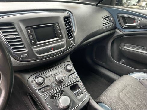 Used 2015 Chrysler 200 S w/ Comfort Group FWD image 16