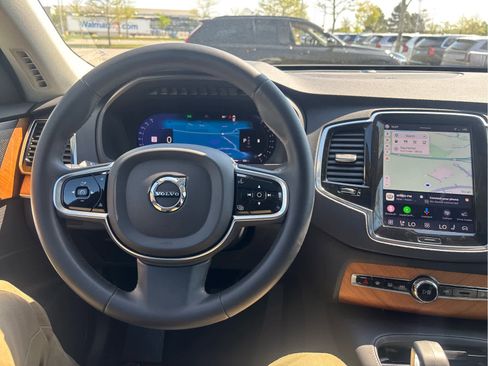 Used 2023 Volvo XC90 B6 Plus w/ Protection Package Premier AWD/4WD image 15