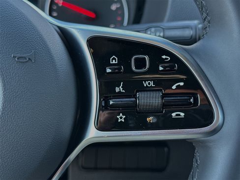 Used 2024 Mercedes-Benz Sprinter 2500 image 28