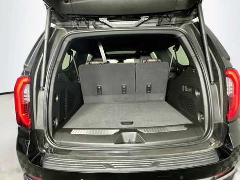 Used 2025 GMC Yukon XL Denali Ultimate AWD/4WD image 30