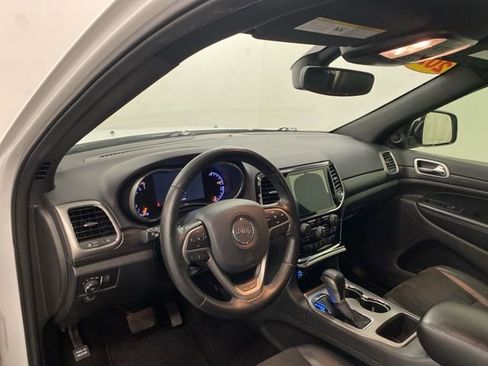 Used 2020 Jeep Grand Cherokee Altitude image 7