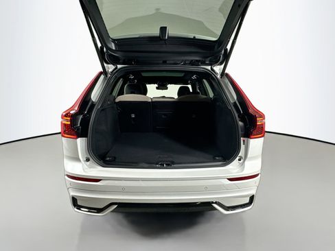 Used 2026 Volvo XC60 B5 Core AWD/4WD image 26