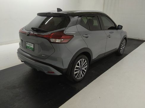 Used 2023 Nissan Kicks SV FWD image 9