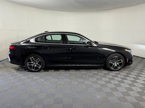 Used 2026 BMW i5 eDrive40 w/ Convenience Package RWD image 8