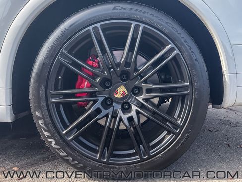 Used 2016 Porsche Cayenne GTS w/ Premium Package Plus AWD/4WD image 11