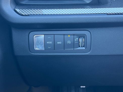 Certified 2025 Chevrolet Traverse High Country w/ LPO, Floor Liner Package image 42