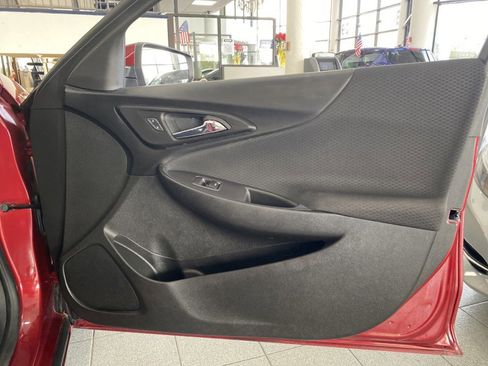 Used 2018 Chevrolet Malibu LT w/ Driver Confidence Package image 15