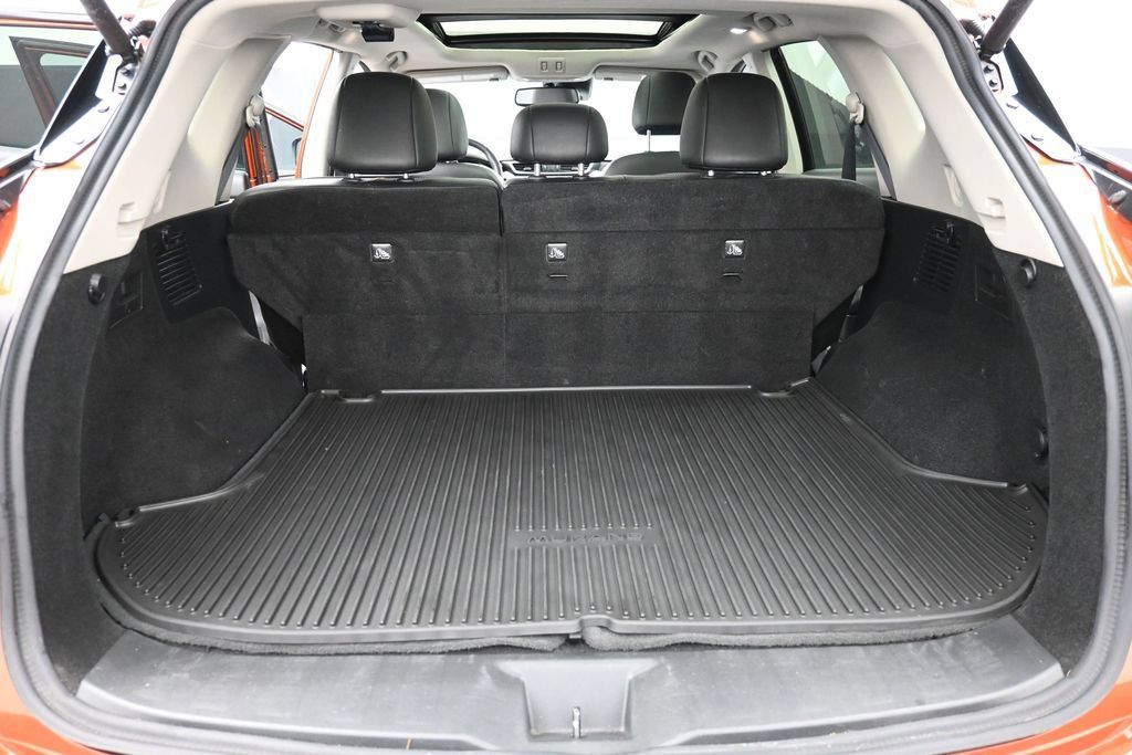 Used 2020 Nissan Murano Platinum AWD/4WD image 12