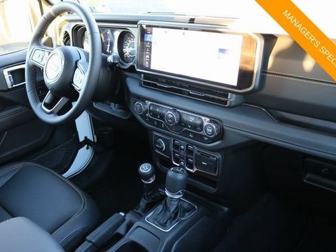 New 2026 Jeep Gladiator Mojave AWD/4WD image 17