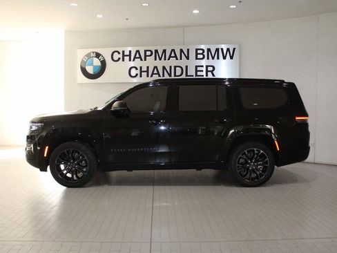 Used 2023 Jeep Grand Wagoneer Series II w/ Quick Order Packagew 28T image 3