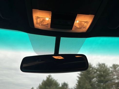 Used 2015 Ford Explorer XLT w/ Equipment Group 202A image 30