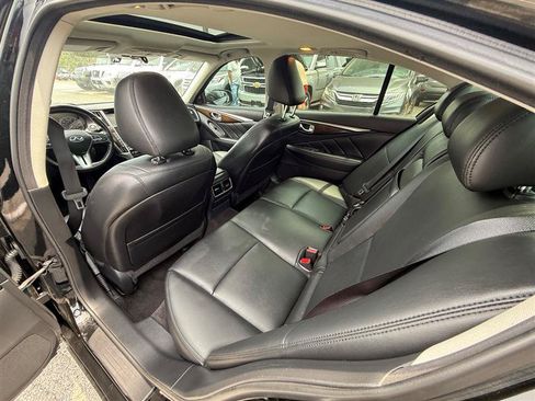 Used 2018 INFINITI Q50 Luxe w/ Essential Package (3.0T Luxe) AWD/4WD image 21