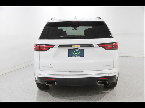 Certified 2022 Chevrolet Traverse Premier FWD image 23