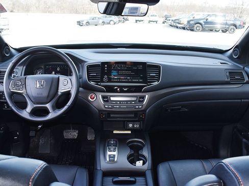 Used 2022 Honda Passport TrailSport image 4