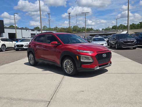 Used 2019 Hyundai Kona SEL w/ SEL Tech Package 02 FWD image 2