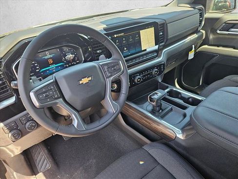 New 2026 Chevrolet Silverado 1500 LT w/ Z71 Off-Road Package AWD/4WD image 3