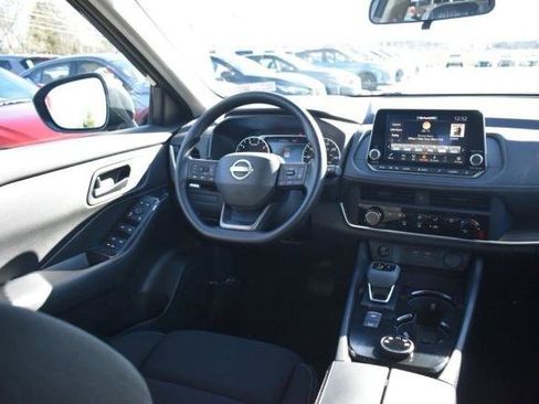 Certified 2025 Nissan Rogue S AWD/4WD image 19