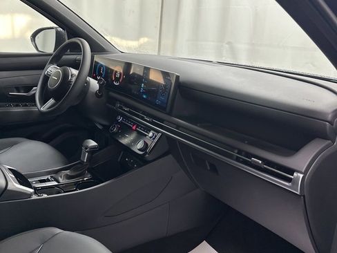 Certified 2025 Hyundai Santa Cruz SEL image 18