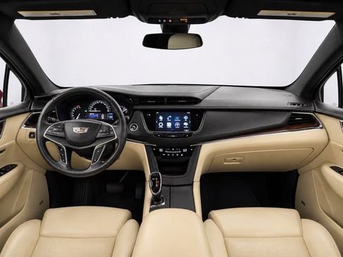 Used 2017 Cadillac XT5 Luxury w/ Driver Awareness Package AWD/4WD image 21