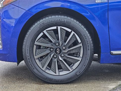 Used 2020 Hyundai Ioniq Limited image 9