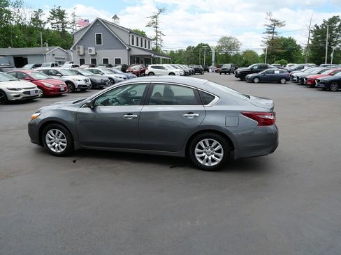 Used 2018 Nissan Altima 2.5 S w/ S Convenience Package FWD image 8