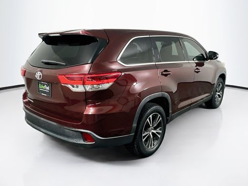 Used 2019 Toyota Highlander LE FWD image 9
