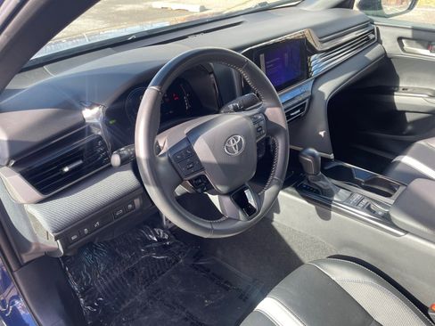 Used 2025 Toyota Camry SE image 20