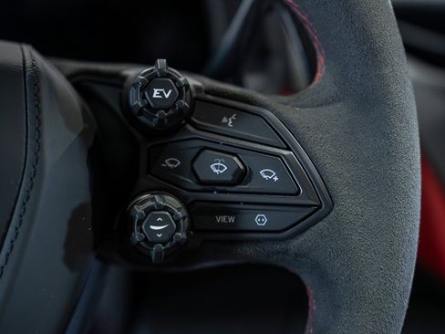 Used 2025 Lamborghini Revuelto AWD/4WD image 47