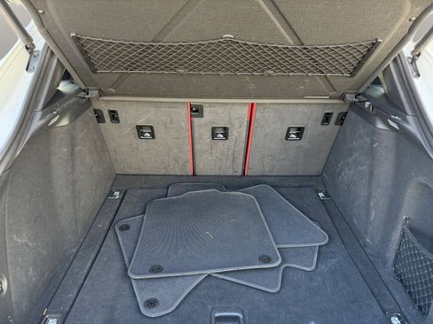 Used 2020 Porsche Macan image 48