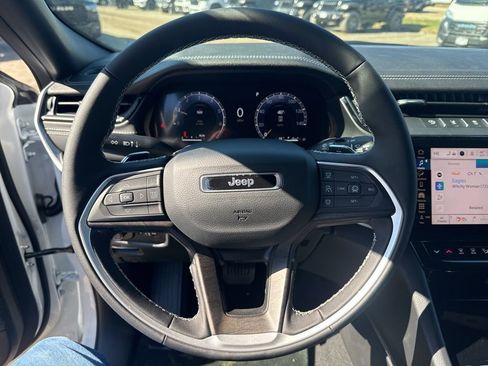 New 2026 Jeep Grand Cherokee Altitude AWD/4WD image 10