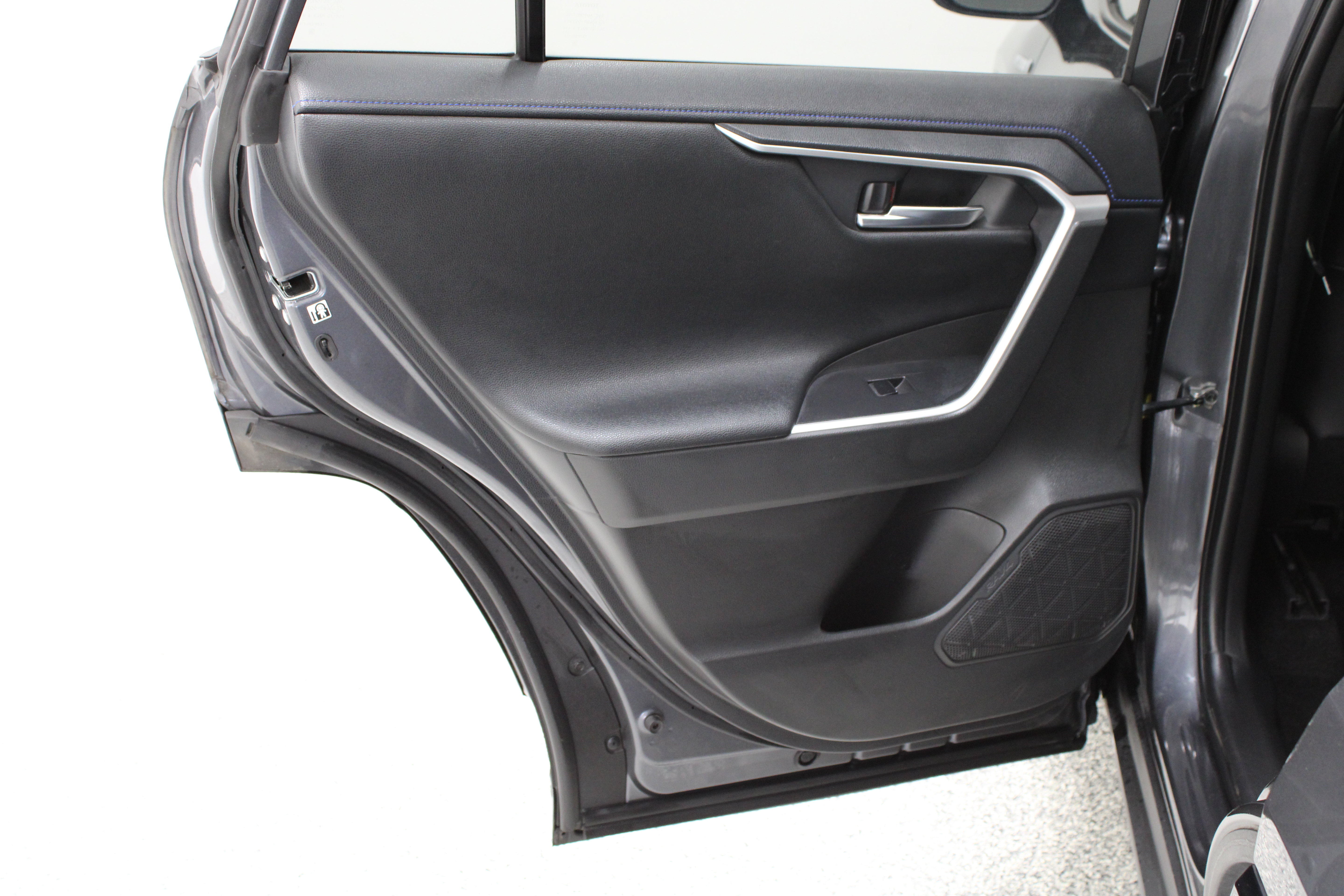 Used 2020 Toyota RAV4 XSE AWD/4WD image 28